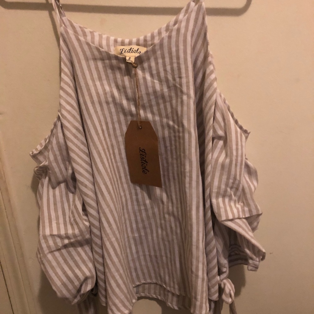 Listicle Off the shoulder Striped top